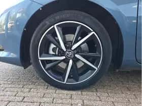 Toyota Auris (2016) thumbnail 14