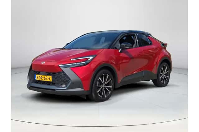 Toyota C-HR (2024) thumbnail 1