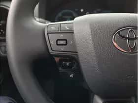 Toyota C-HR (2024) thumbnail 17