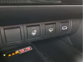 Toyota C-HR (2024) thumbnail 23