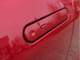 Toyota C-HR (2024) thumbnail 27