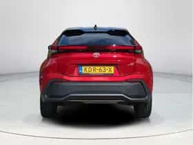Toyota C-HR (2024) thumbnail 4