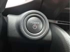 Toyota C-HR (2024) thumbnail 31