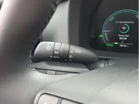 Toyota C-HR (2024) thumbnail 32