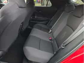 Toyota C-HR (2024) thumbnail 35