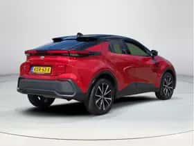 Toyota C-HR (2024) thumbnail 5