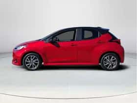 Toyota Yaris (2023) thumbnail 2