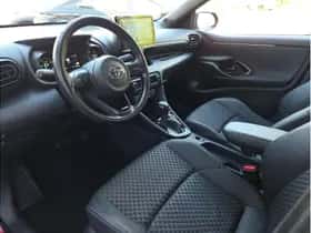 Toyota Yaris (2023) thumbnail 14