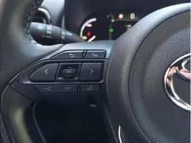 Toyota Yaris Cross (2024) thumbnail 17