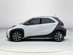 Toyota Aygo X (2024) thumbnail 2