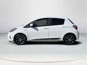 Toyota Yaris (2018) thumbnail 2