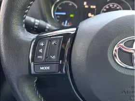 Toyota Yaris (2018) thumbnail 14