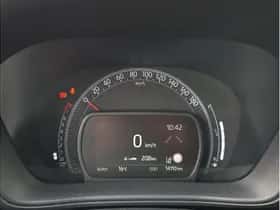 Toyota Aygo X (2023) thumbnail 16