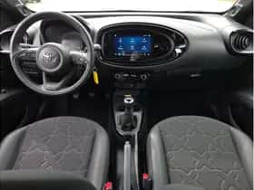 Toyota Aygo X (2023) thumbnail 9