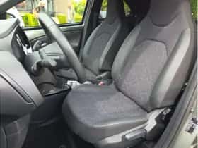 Toyota Aygo X (2023) thumbnail 10