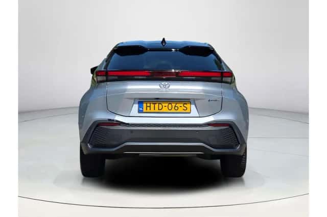Toyota C-HR (2025) thumbnail 4