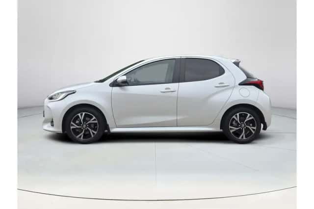 Toyota Yaris (2025) thumbnail 2