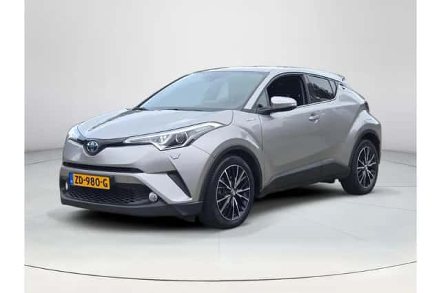 Toyota C-HR (2018) thumbnail 1