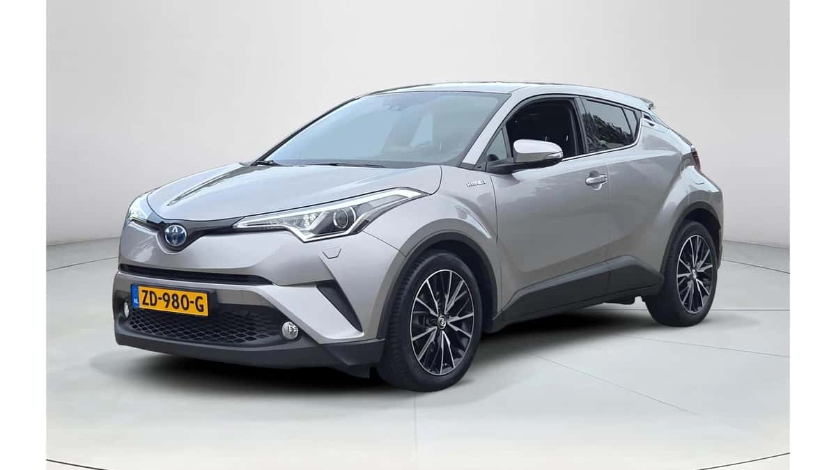 Toyota C-HR (2018) — foto 1