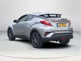 Toyota C-HR (2018) thumbnail 3