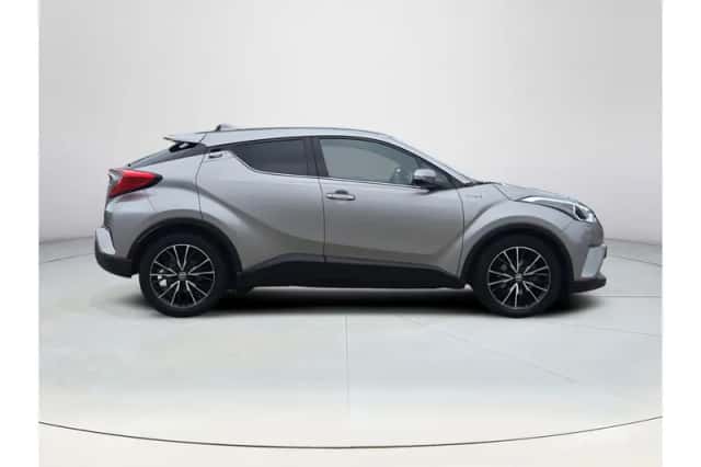Toyota C-HR (2018) thumbnail 6