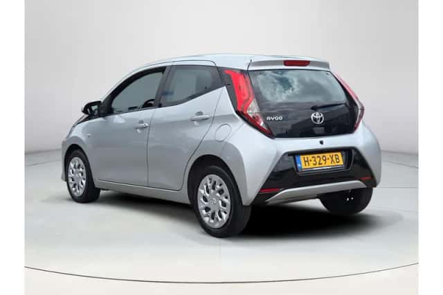 Toyota Aygo (2020) thumbnail 3