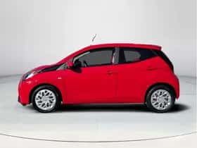 Toyota Aygo (2019) thumbnail 2