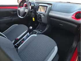 Toyota Aygo (2019) thumbnail 18