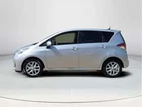 Toyota Verso-S (2015) thumbnail 2