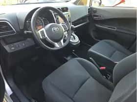 Toyota Verso-S (2015) thumbnail 15