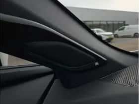 Toyota C-HR (2020) thumbnail 32