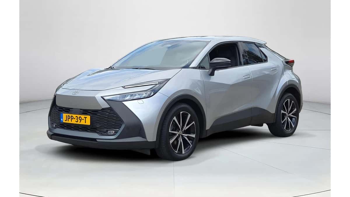 Toyota C-HR (2024) — foto 1