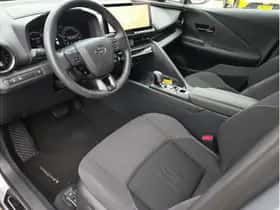 Toyota C-HR (2024) thumbnail 15