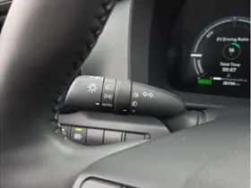 Toyota C-HR (2024) thumbnail 29