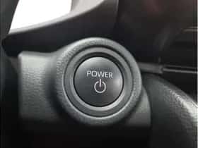 Toyota C-HR (2024) thumbnail 32