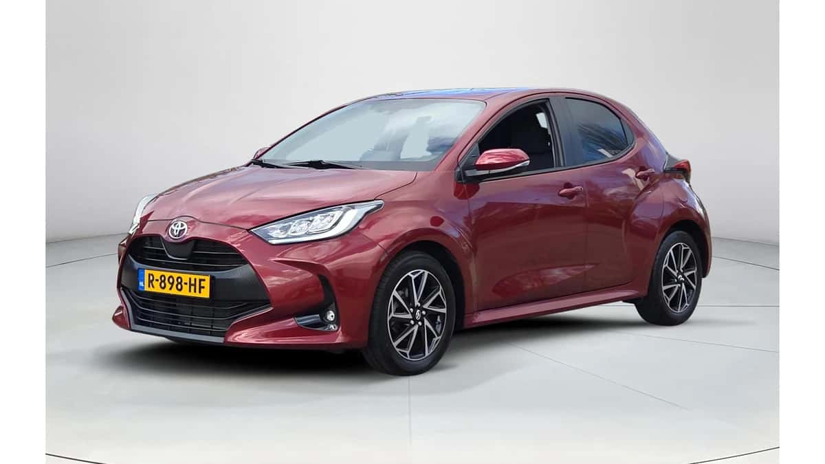 Toyota Yaris (2021) — foto 1