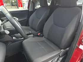 Toyota Yaris (2021) thumbnail 10