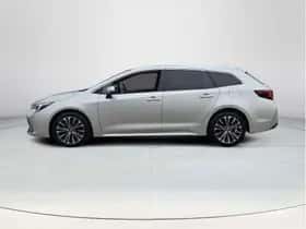 Toyota Corolla (2024) thumbnail 2