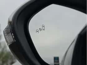 Toyota Corolla (2024) thumbnail 12