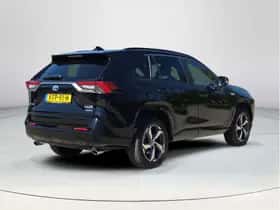 Toyota RAV4 (2022) thumbnail 5
