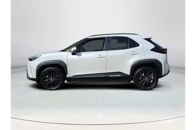 Toyota Yaris Cross (2023) thumbnail 2