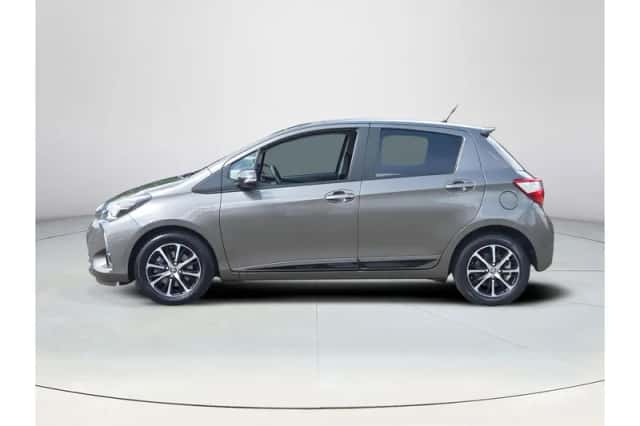 Toyota Yaris (2018) thumbnail 2