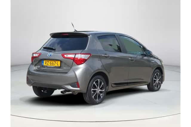 Toyota Yaris (2018) thumbnail 5