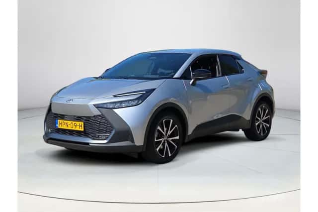 Toyota C-HR (2025) thumbnail 1