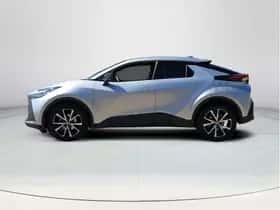 Toyota C-HR (2025) thumbnail 2