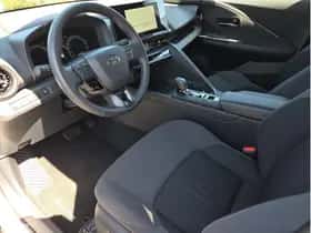 Toyota C-HR (2025) thumbnail 15