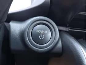 Toyota C-HR (2025) thumbnail 26