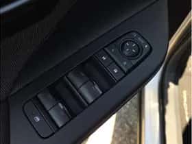 Toyota C-HR (2025) thumbnail 27