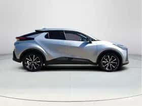 Toyota C-HR (2025) thumbnail 6