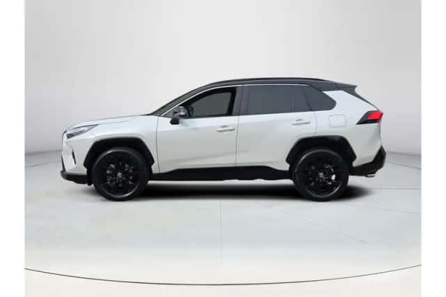 Toyota RAV4 (2025) thumbnail 2